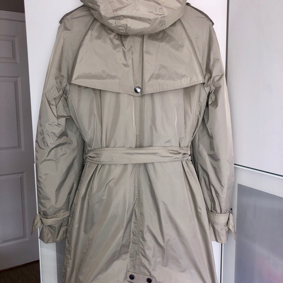 $1680 Burberry Brit trench rain check coat Sz 8 - Picture 4 of 10
